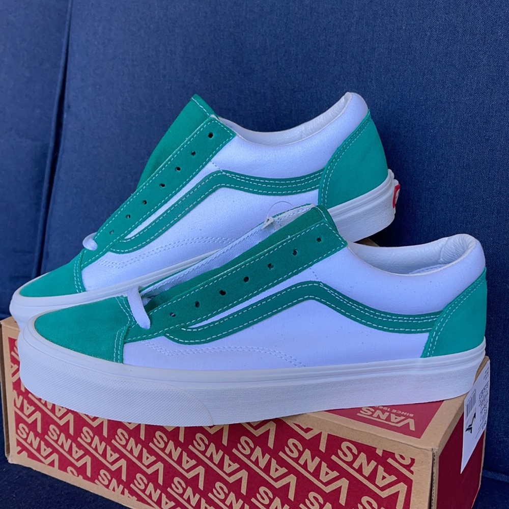 Vans WMNS Style 36 Classicsport Sneakers - Picture 8 of 16